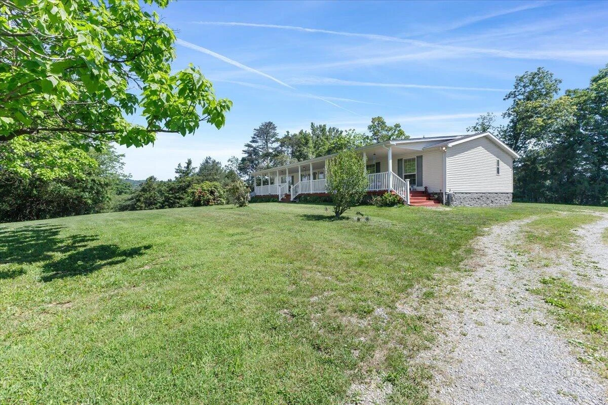 252 Maiden LN - Photo 3