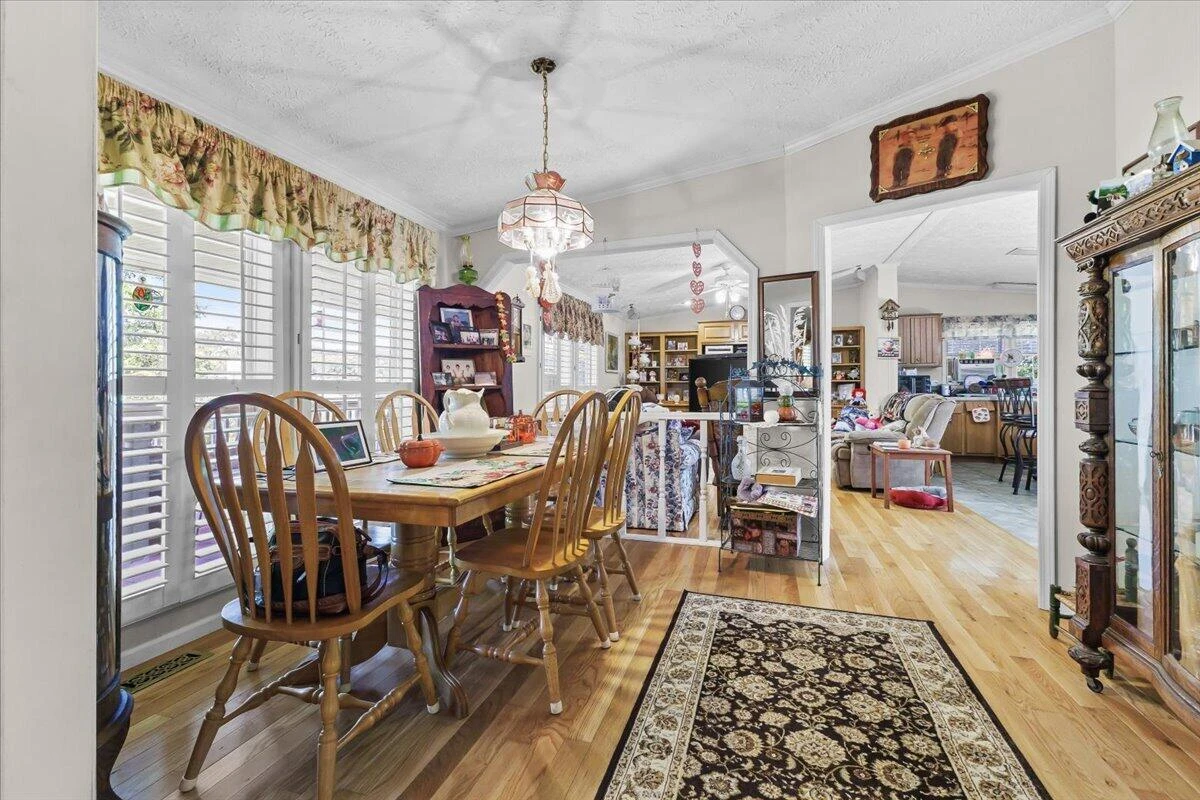 252 Maiden LN - Photo 8