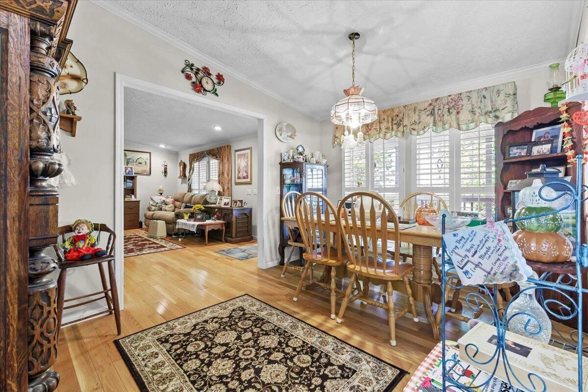 252 Maiden LN - Photo 9