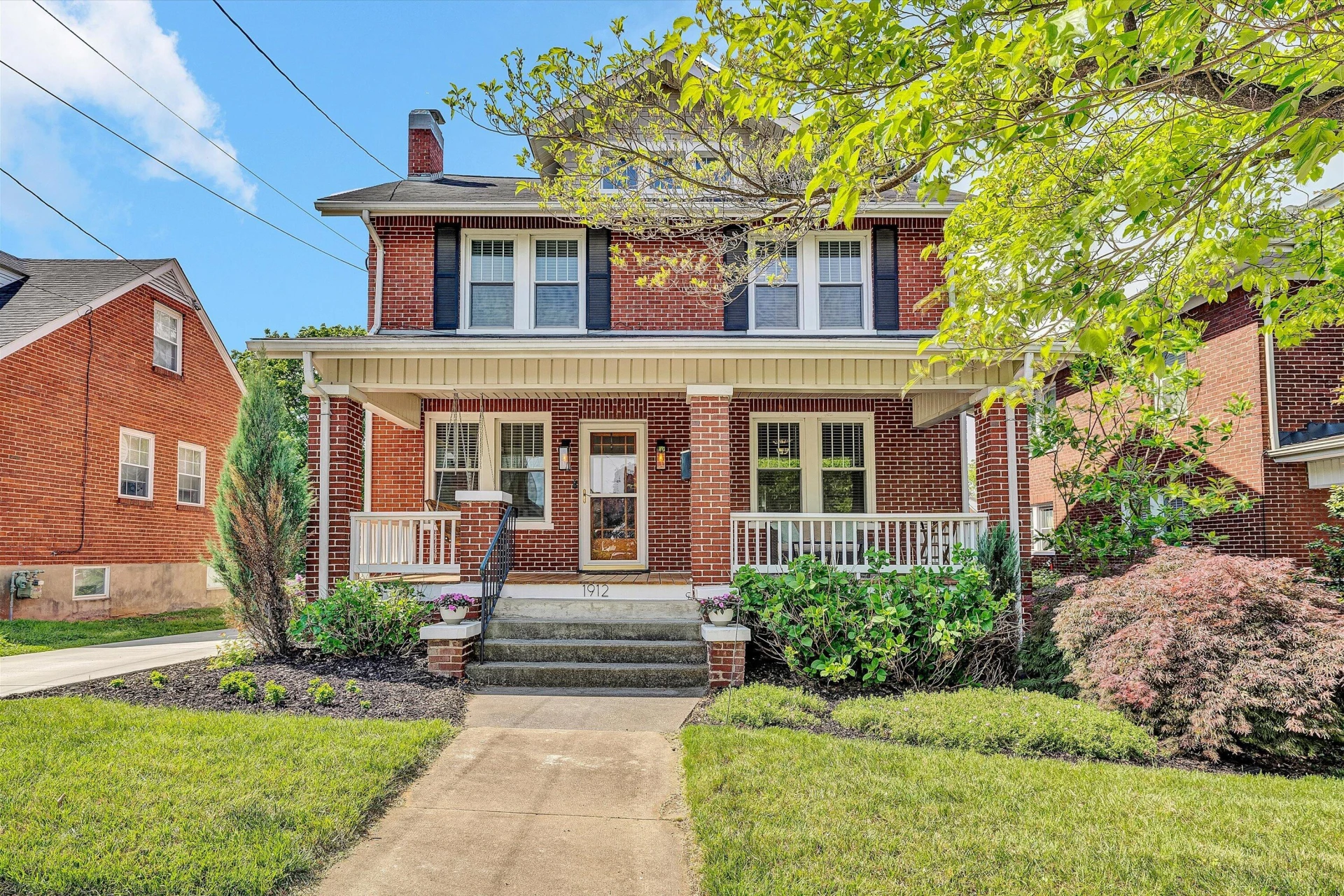 1912 Bluemont AVE SW - Photo 2
