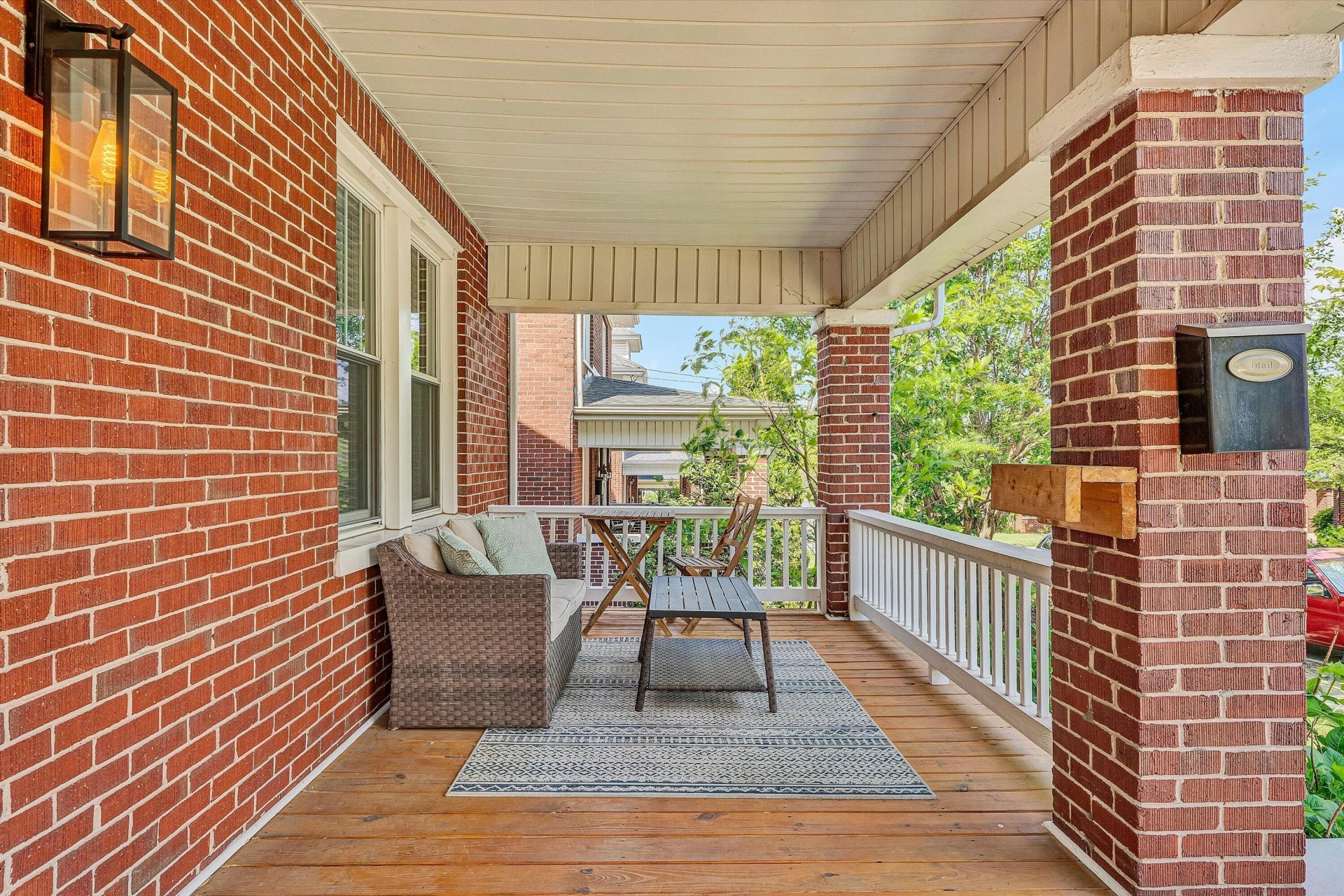 1912 Bluemont AVE SW - Photo 5