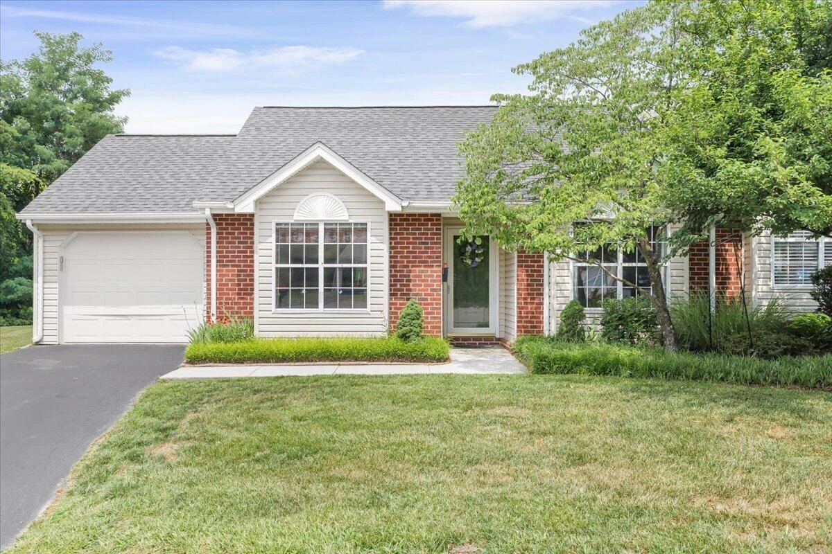 6965 Black Walnut CT