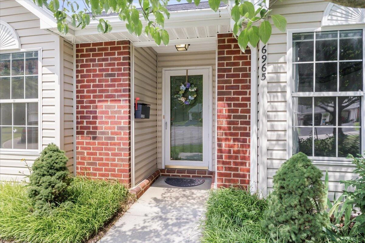 6965 Black Walnut CT - Photo 3