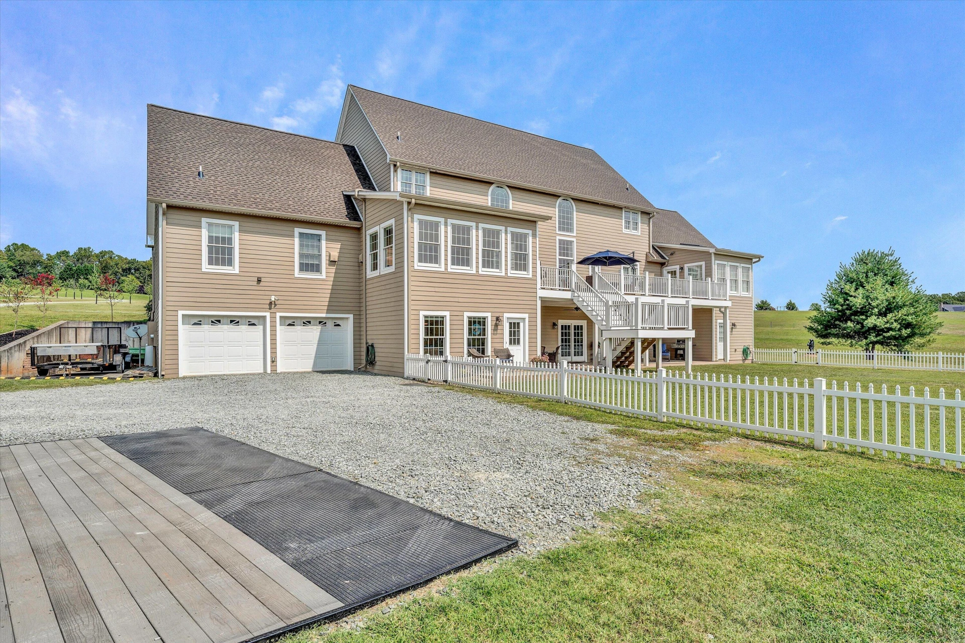 844 Blackwater Hills DR - Photo 4