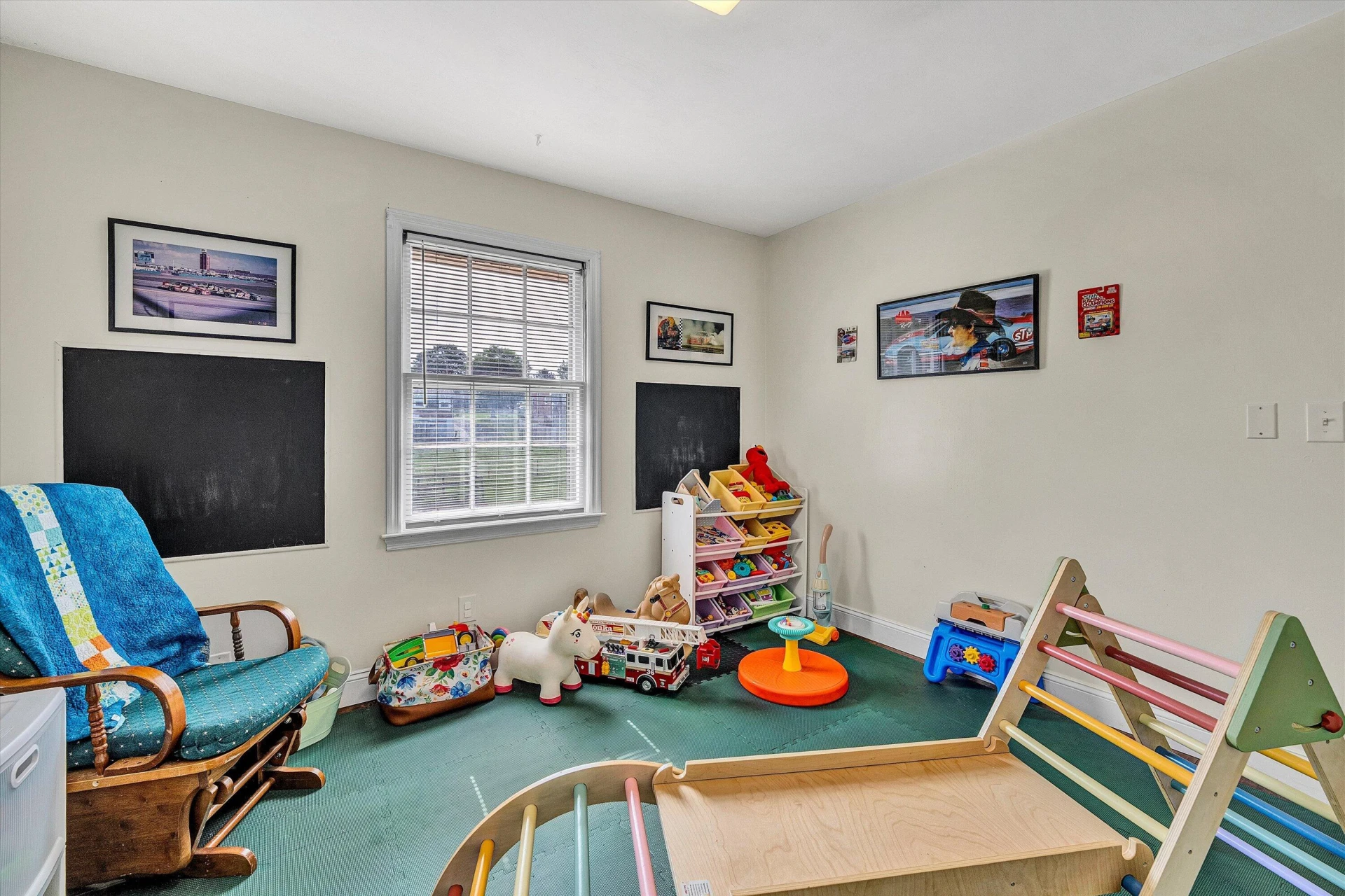 1123 Roundtree DR - Photo 16