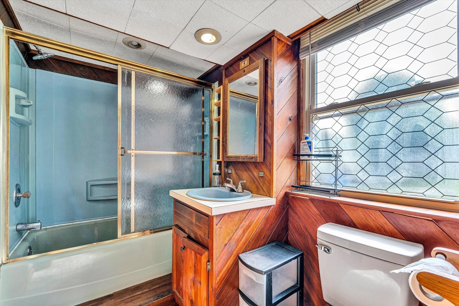 1123 Roundtree DR - Photo 22
