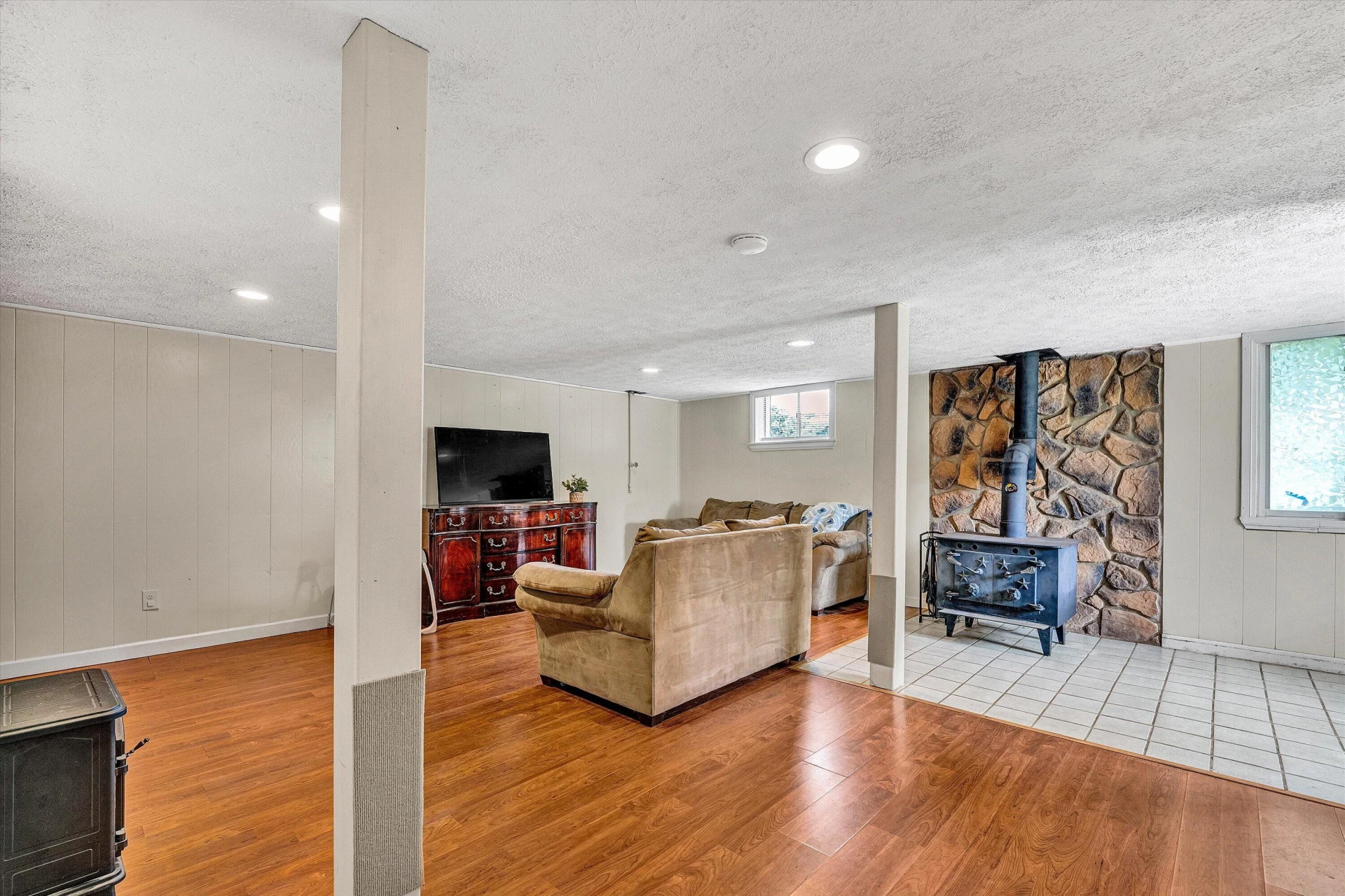 1123 Roundtree DR - Photo 23