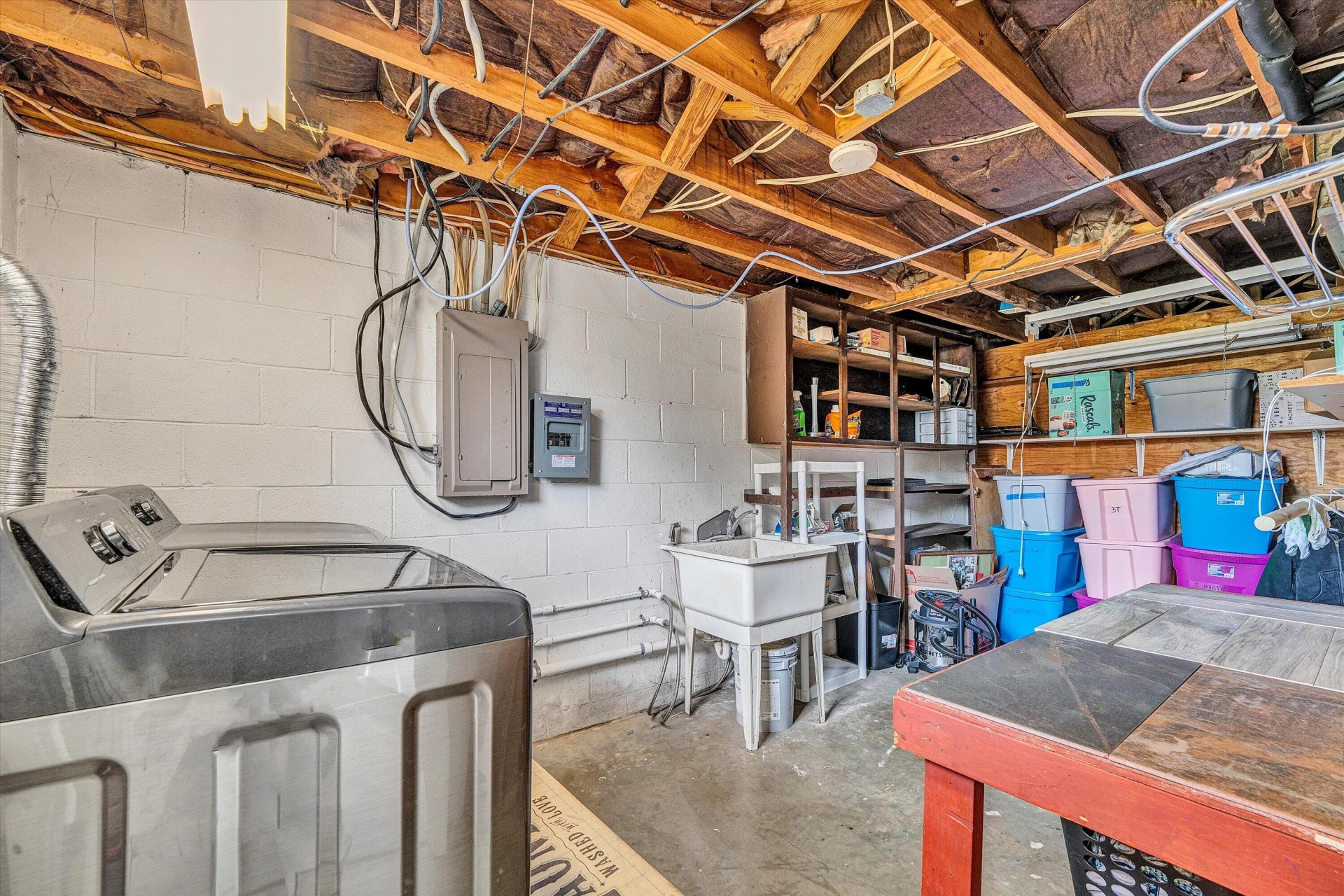 1123 Roundtree DR - Photo 30