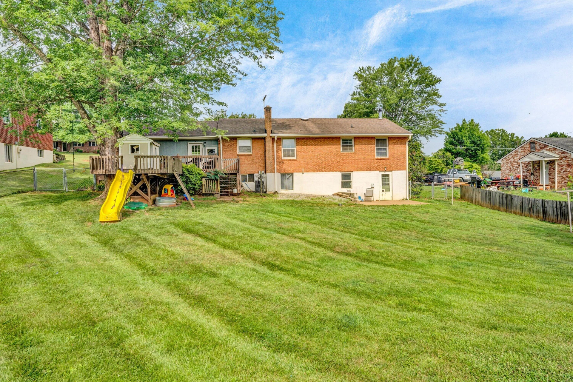 1123 Roundtree DR - Photo 37