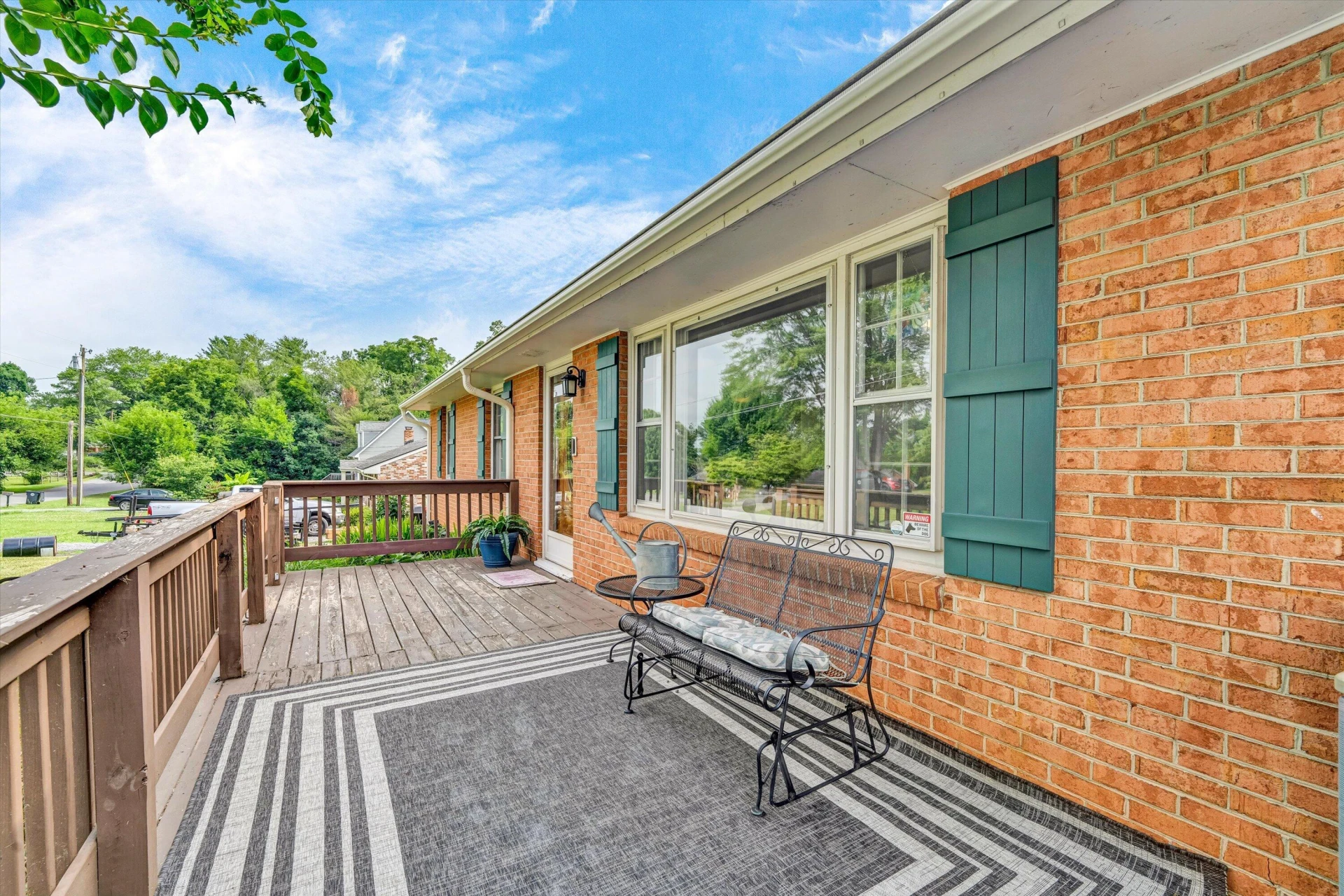 1123 Roundtree DR - Photo 5