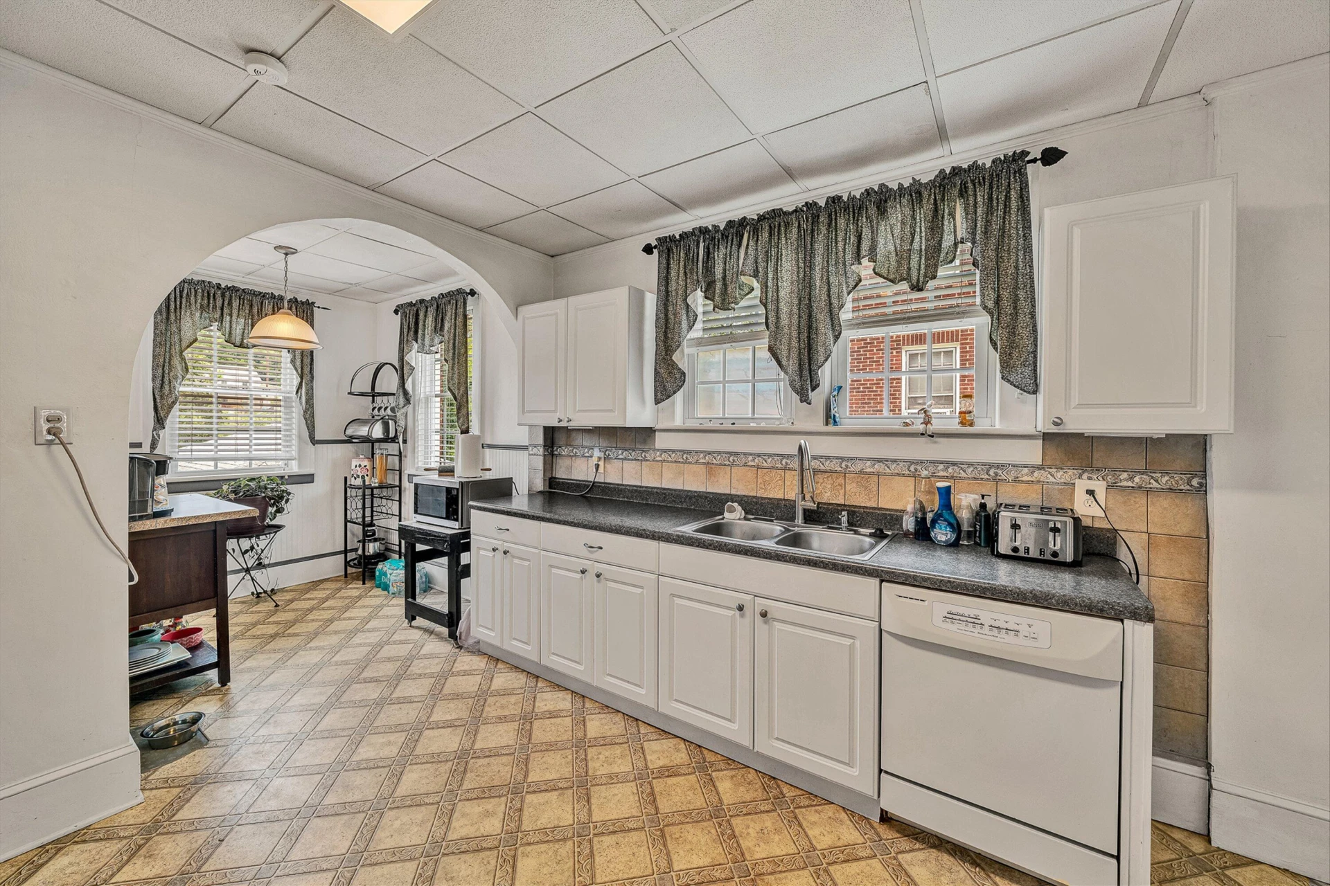 2710 Hillcrest AVE NW - Photo 10