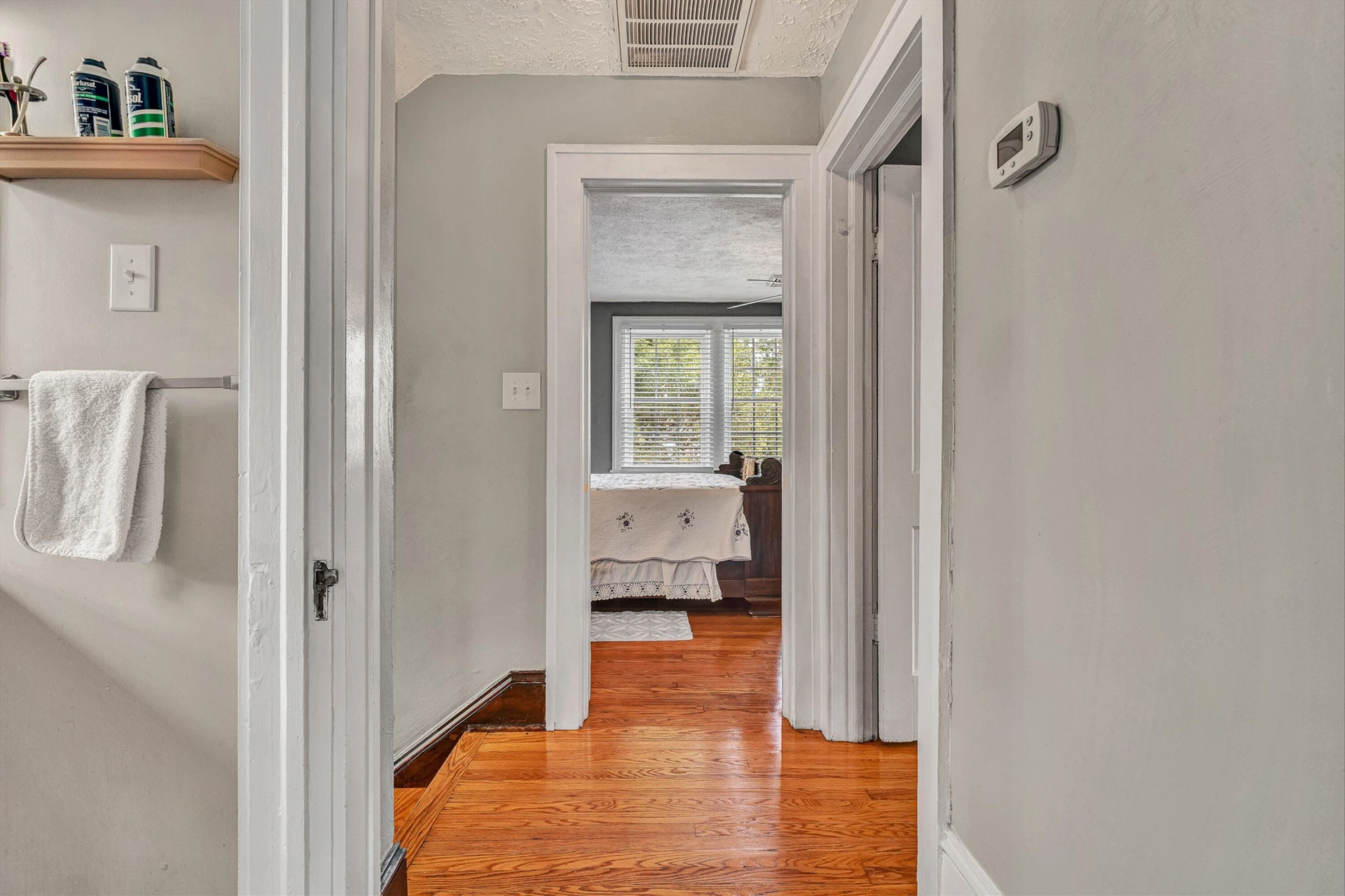 2710 Hillcrest AVE NW - Photo 17