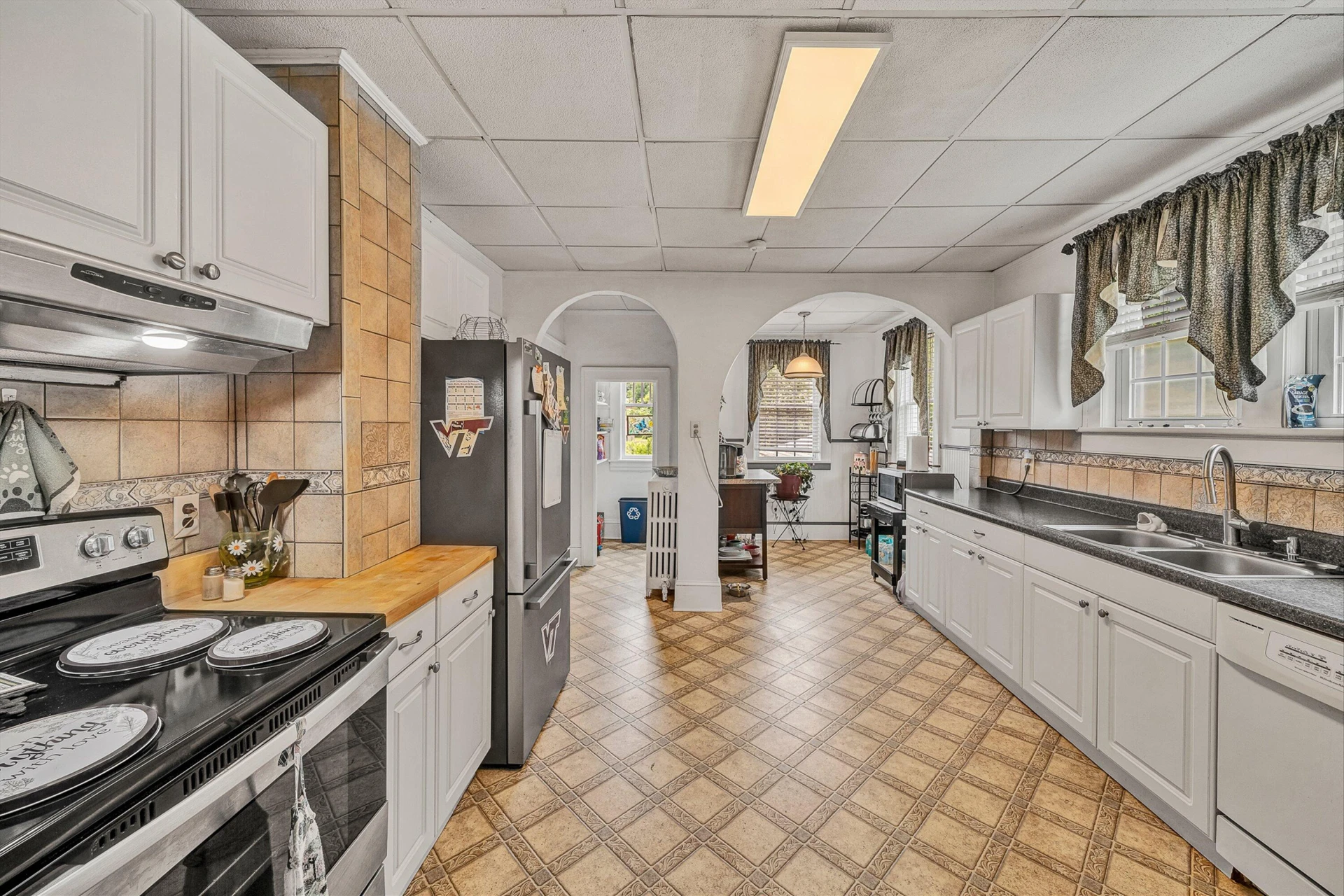 2710 Hillcrest AVE NW - Photo 9