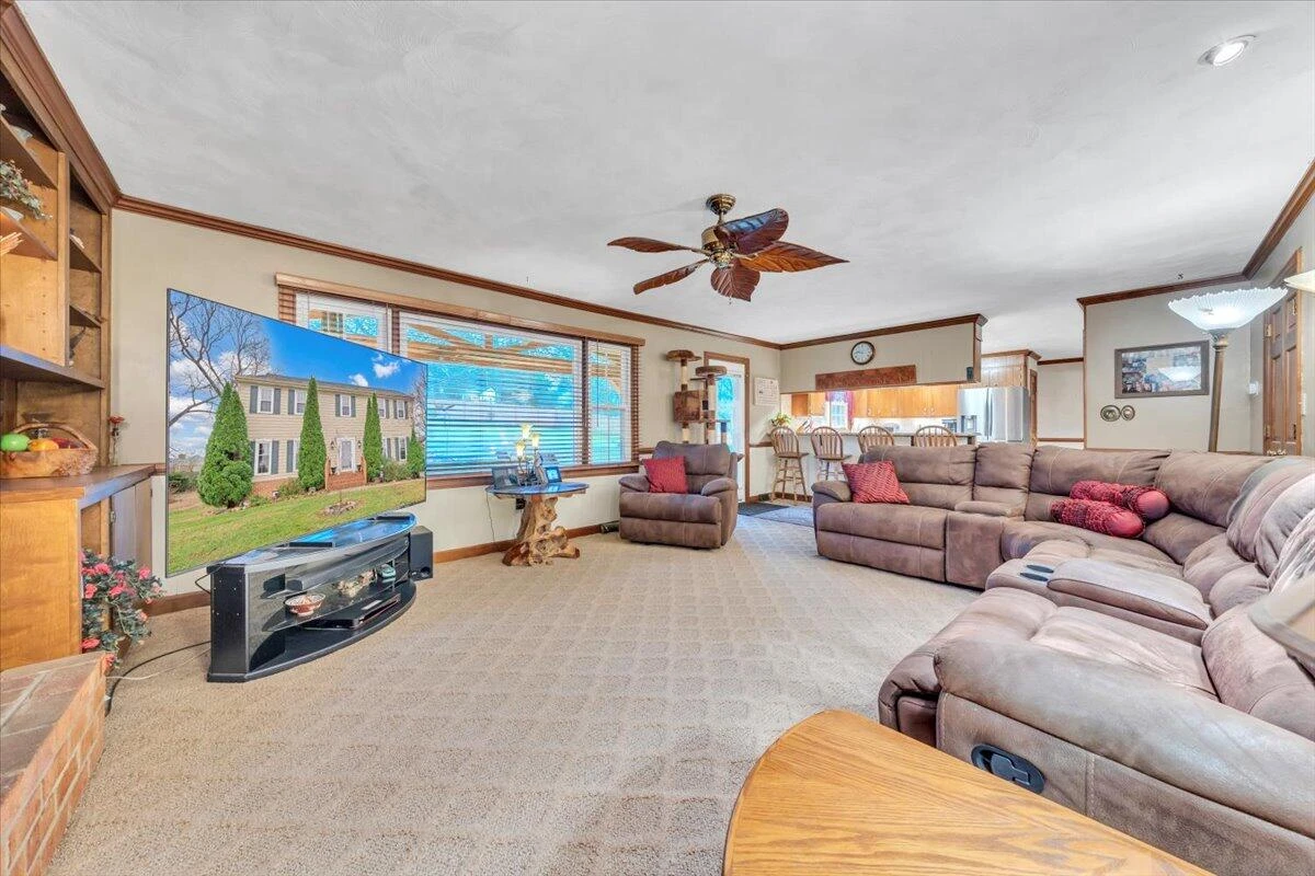 3336 Clara AVE SW - Photo 7