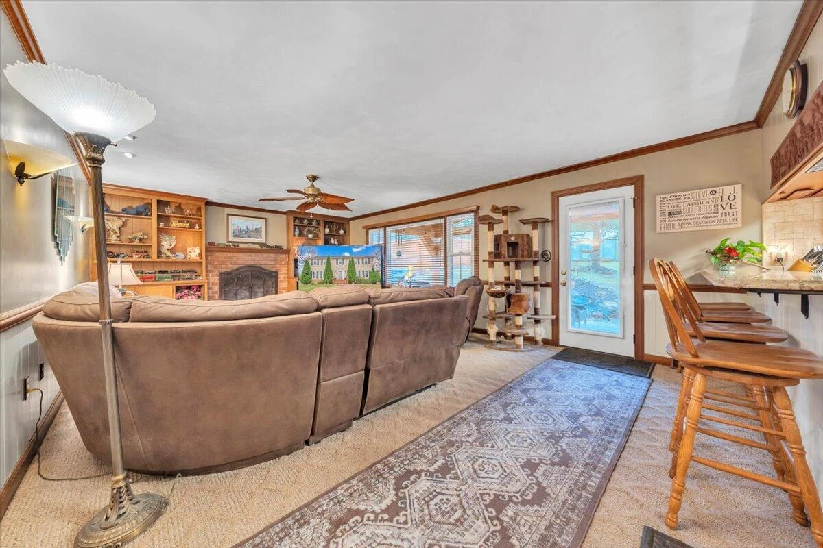 3336 Clara AVE SW - Photo 9