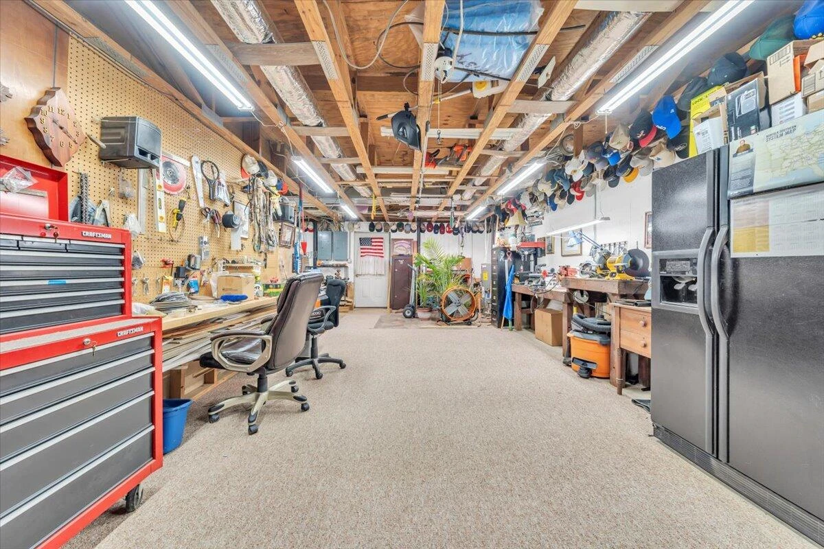 3336 Clara AVE SW - Photo 49