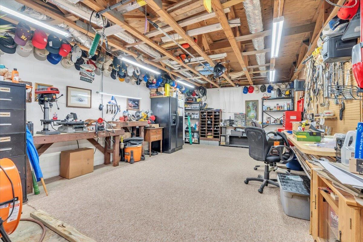 3336 Clara AVE SW - Photo 51