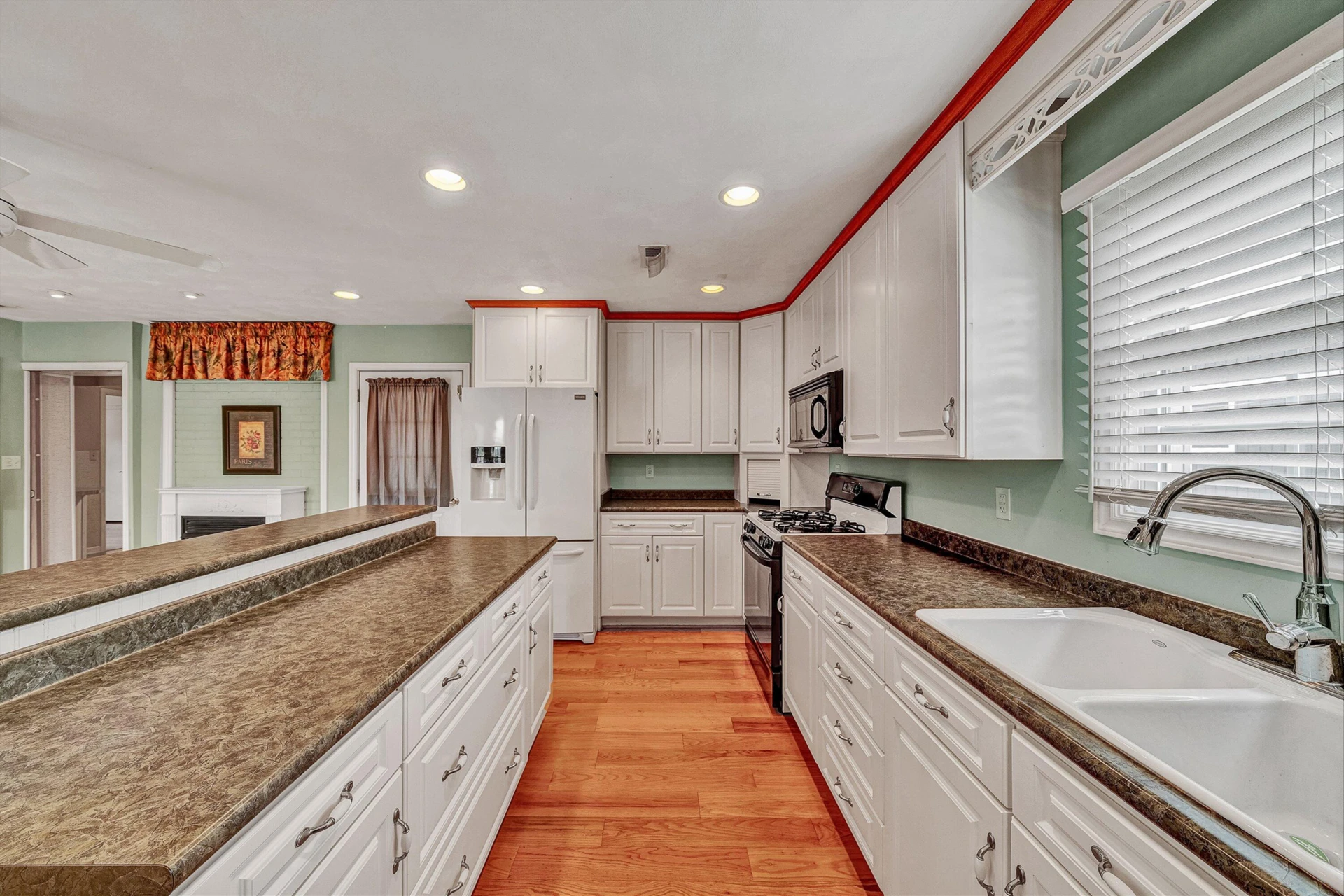 7633 Deer Branch RD - Photo 14