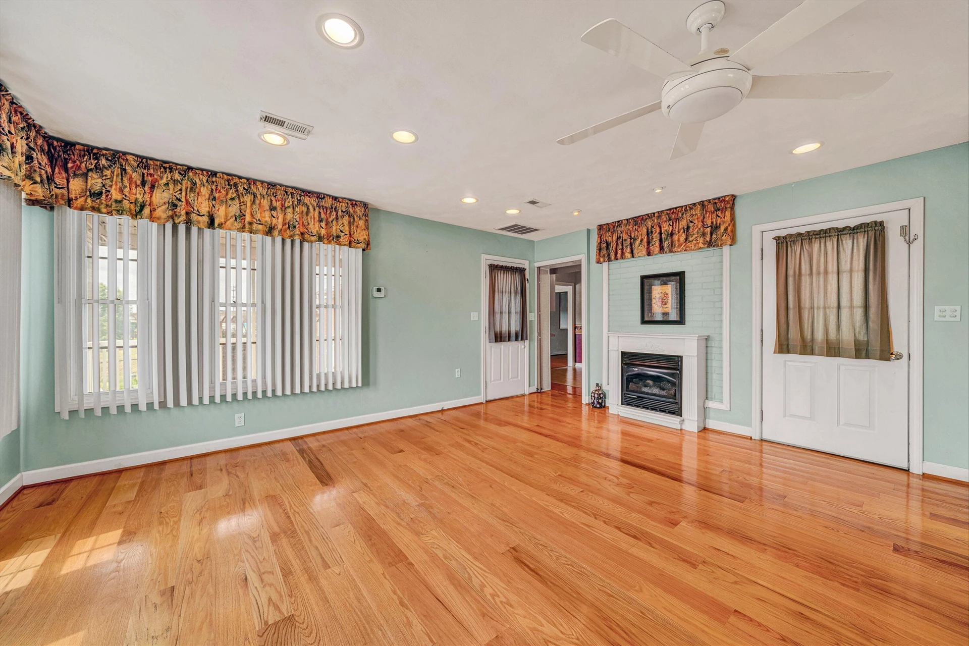 7633 Deer Branch RD - Photo 15