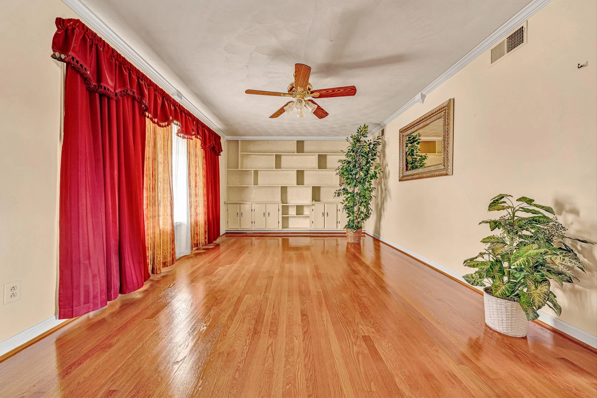 7633 Deer Branch RD - Photo 5