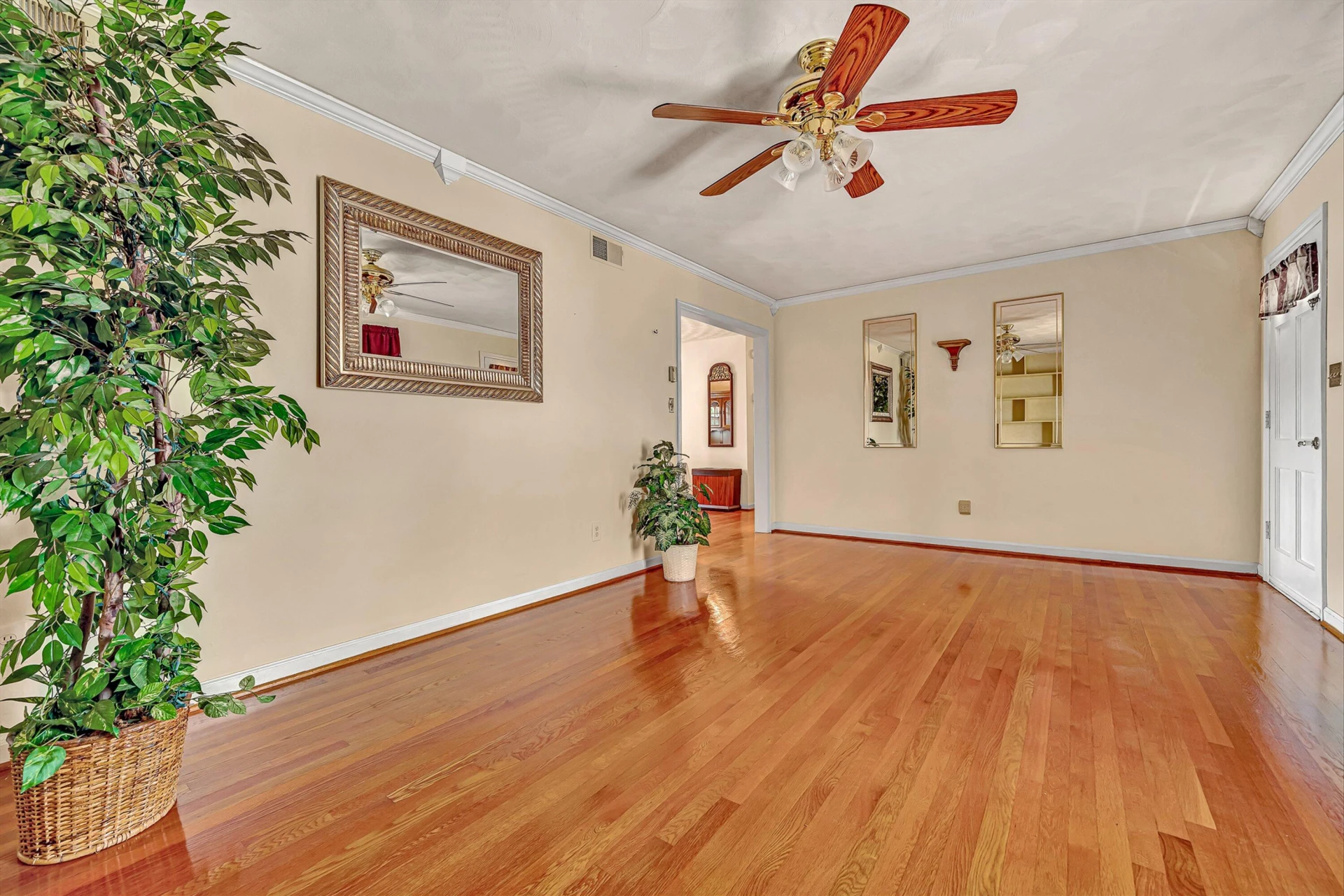 7633 Deer Branch RD - Photo 6