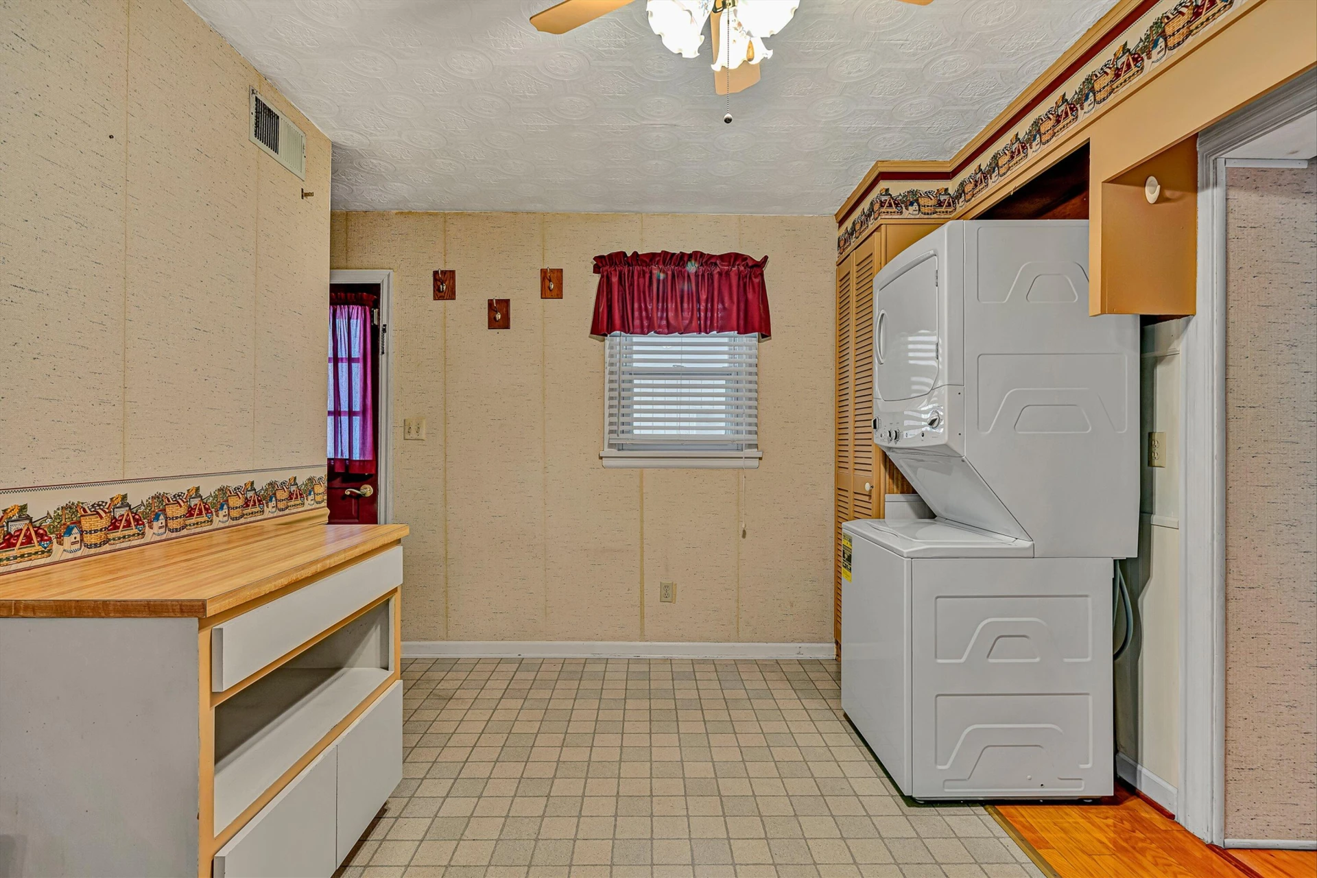 7633 Deer Branch RD - Photo 9