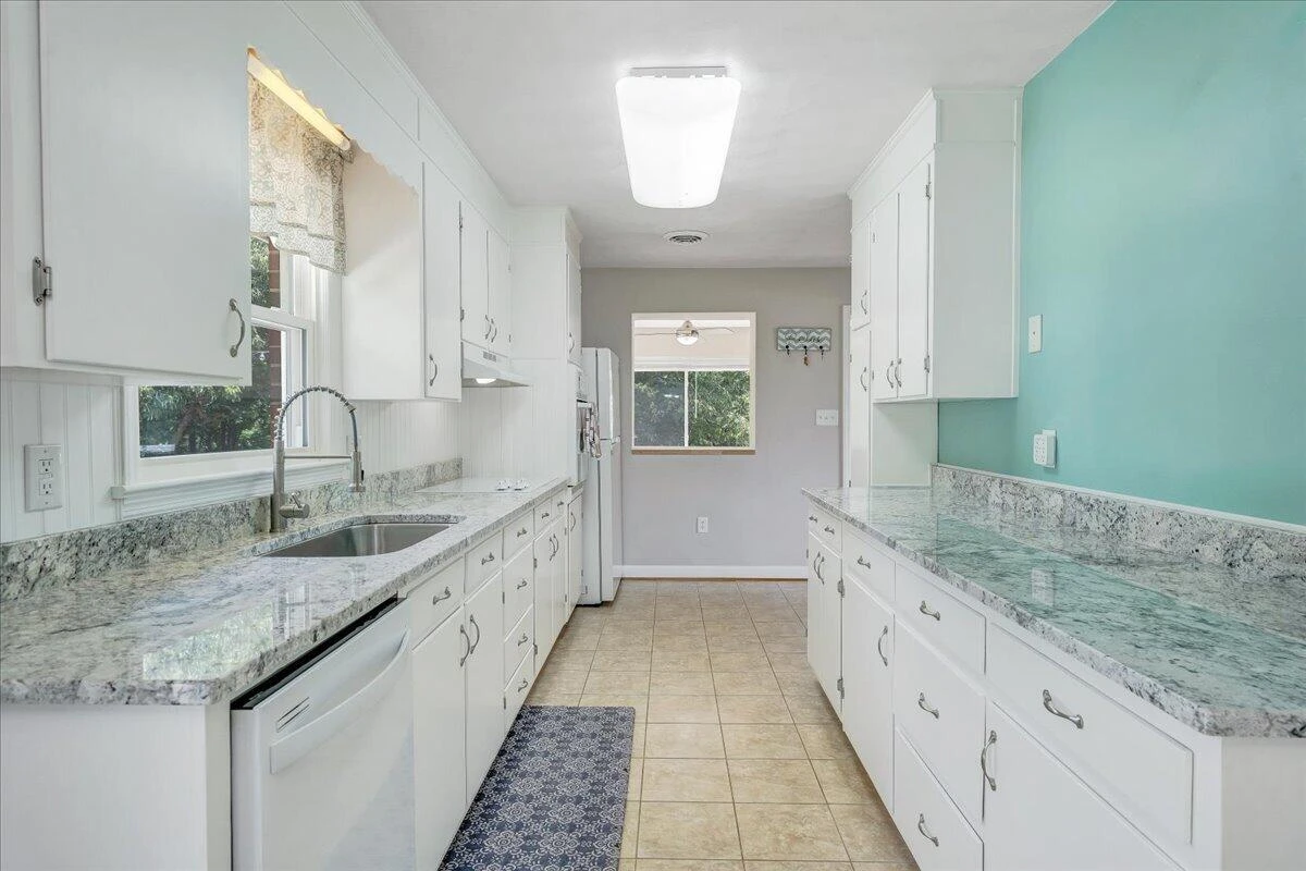 2026 Mayfield DR - Photo 21