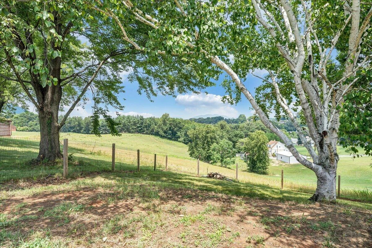2026 Mayfield DR - Photo 5