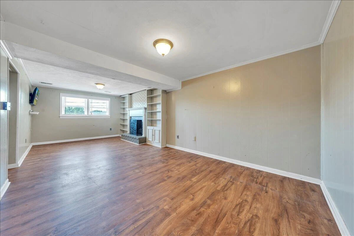 866 Peyton ST - Photo 18