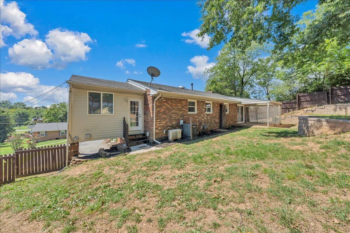 866 Peyton ST - Photo 34