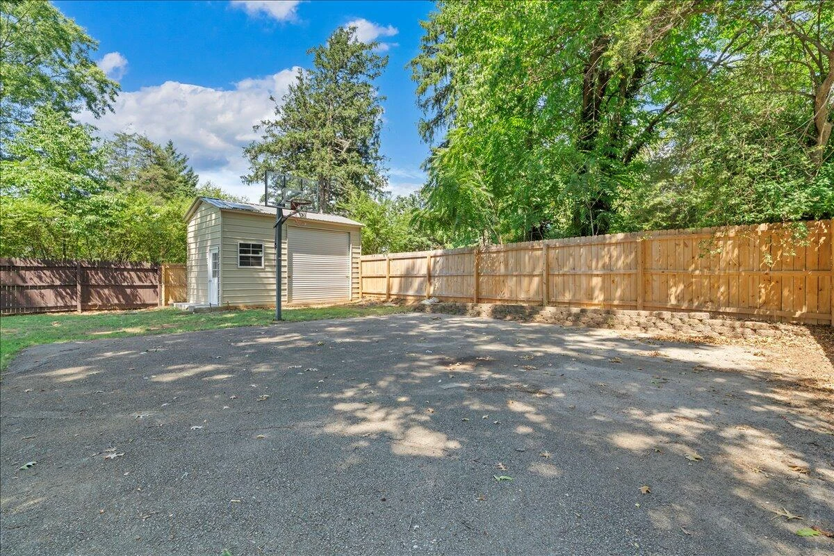 866 Peyton ST - Photo 35