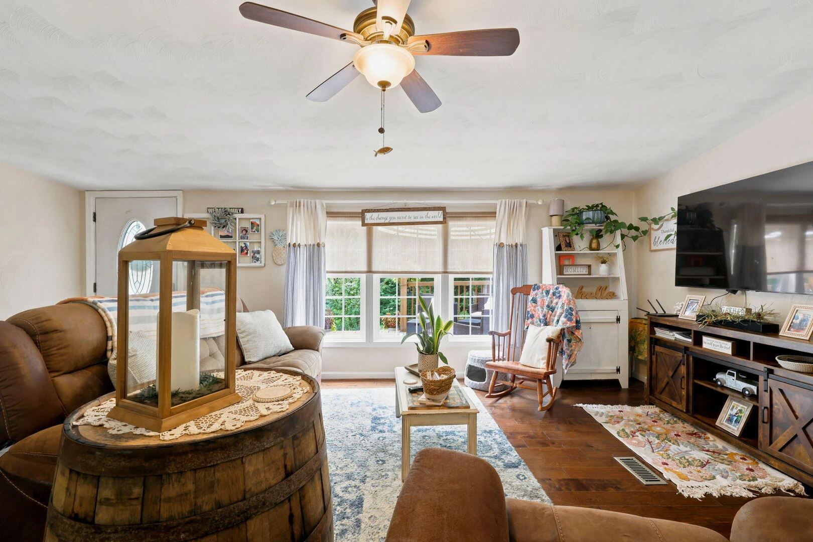 307 Meadow Creek DR - Photo 4