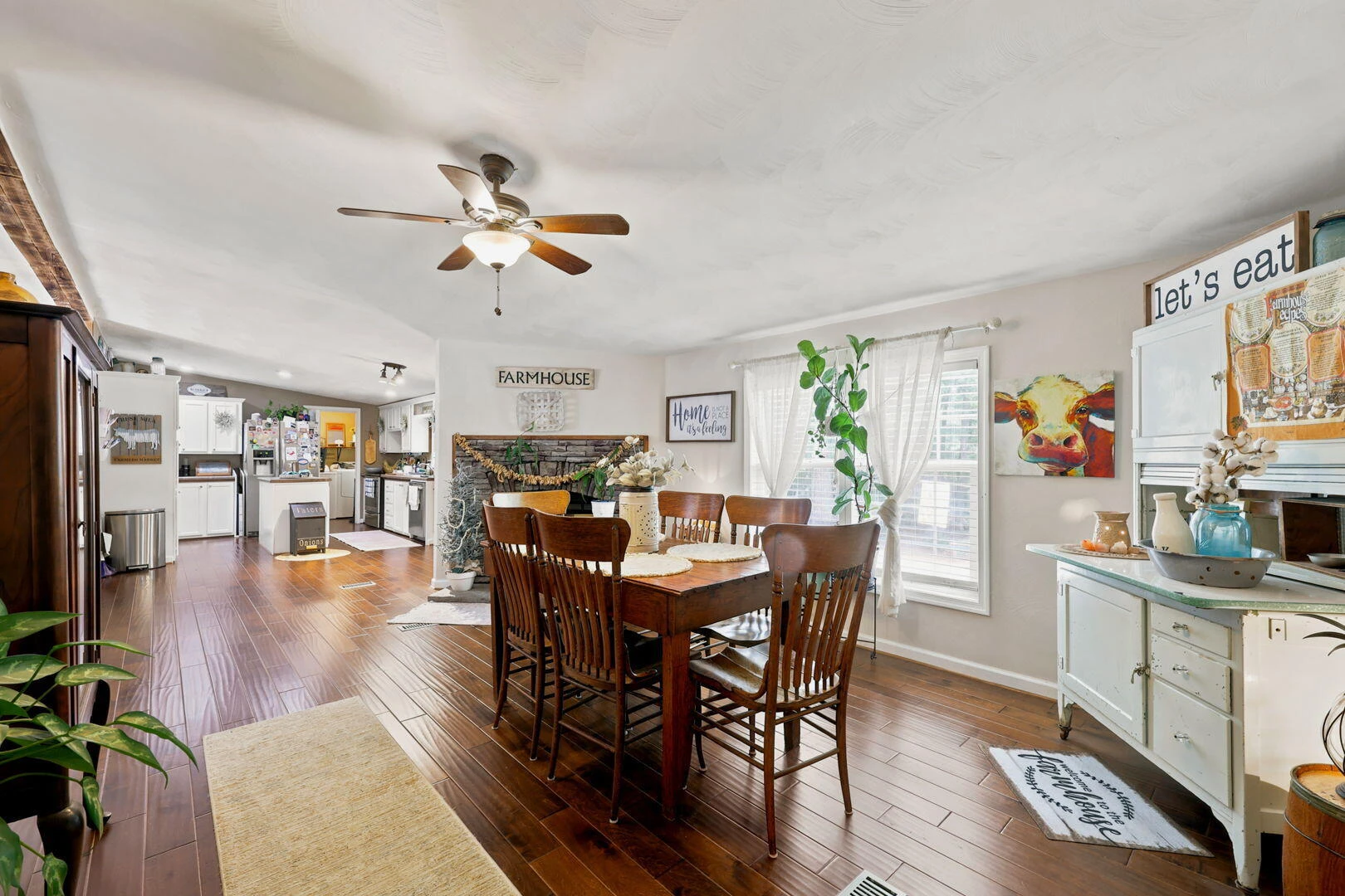 307 Meadow Creek DR - Photo 6
