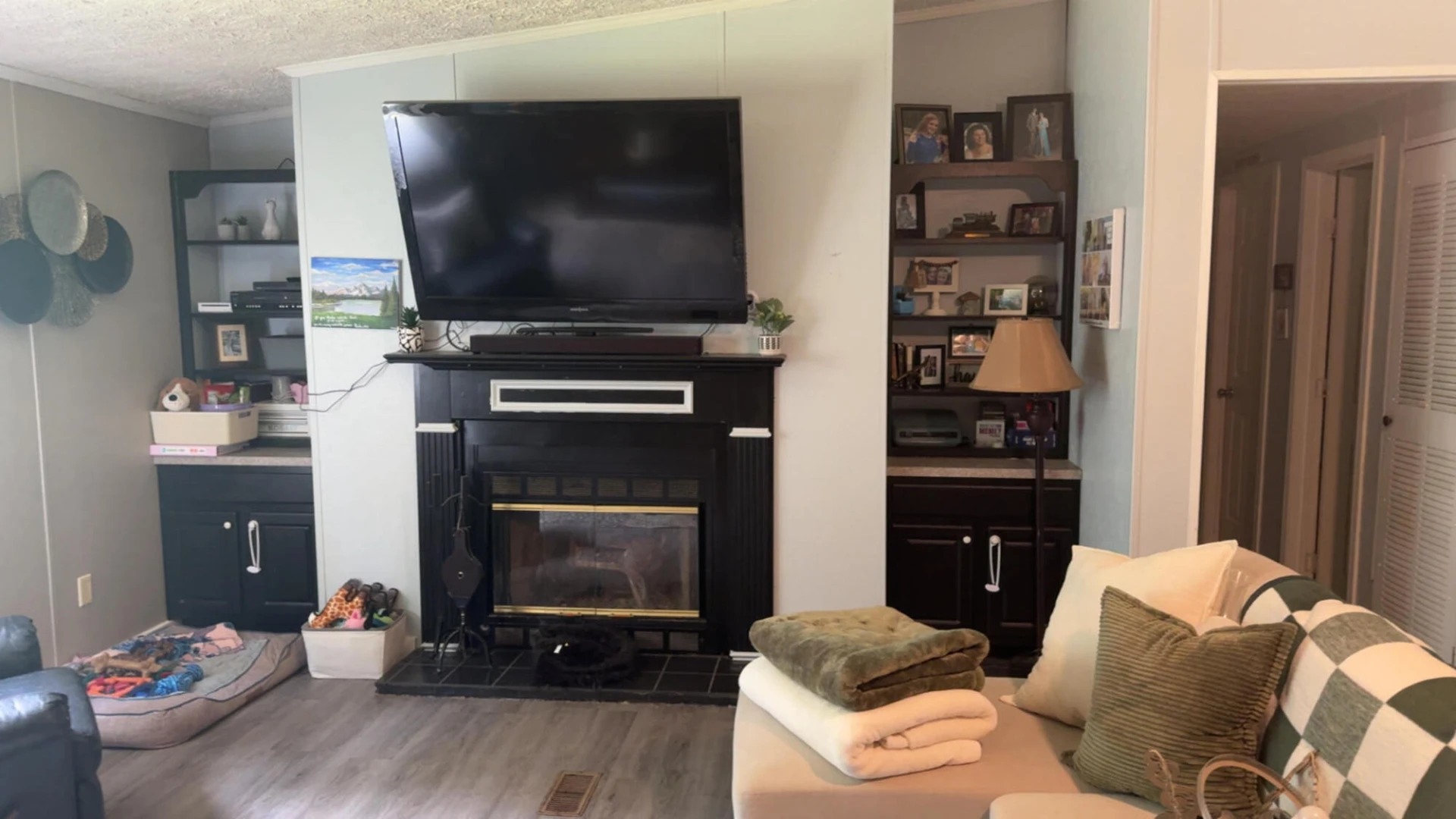 1140 Hayward DR - Photo 8