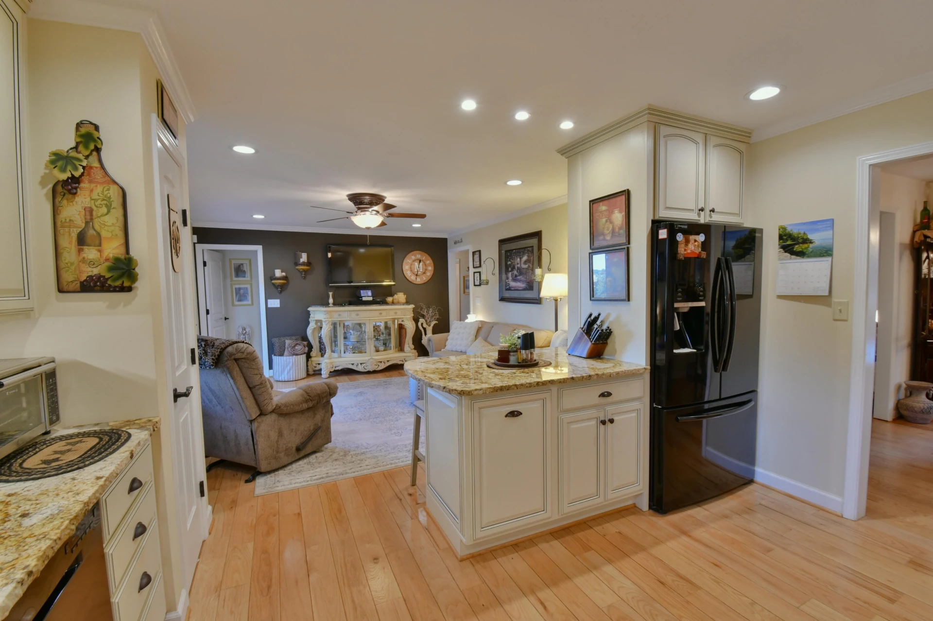 6481 Stewartsville RD - Photo 11