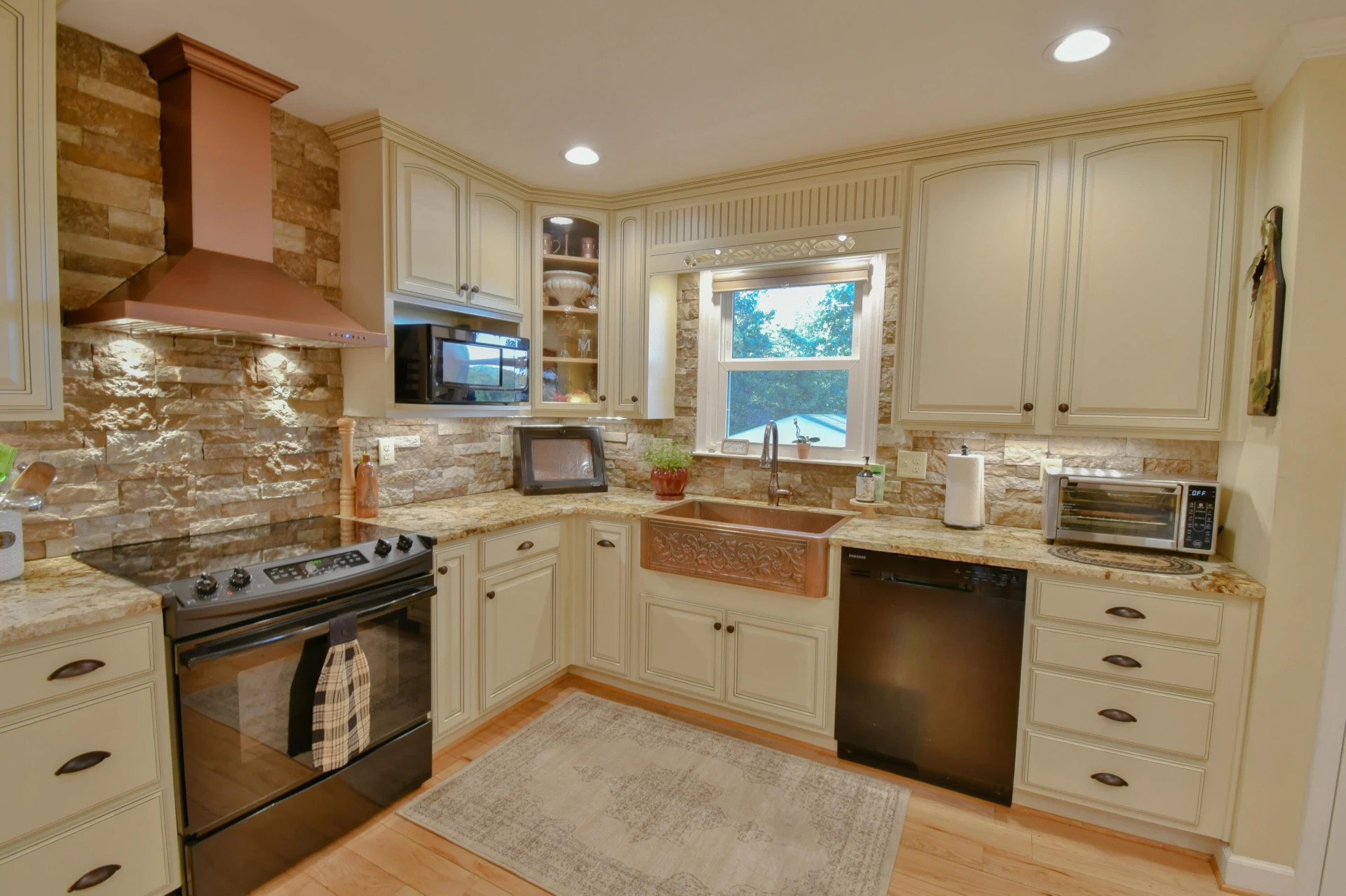 6481 Stewartsville RD - Photo 13