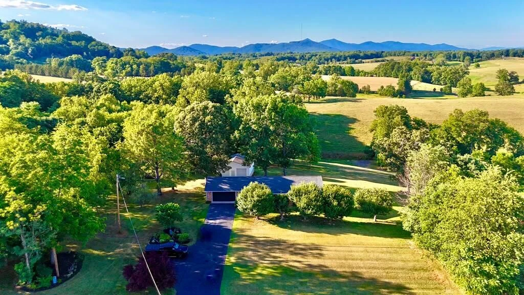 6481 Stewartsville RD - Photo 49
