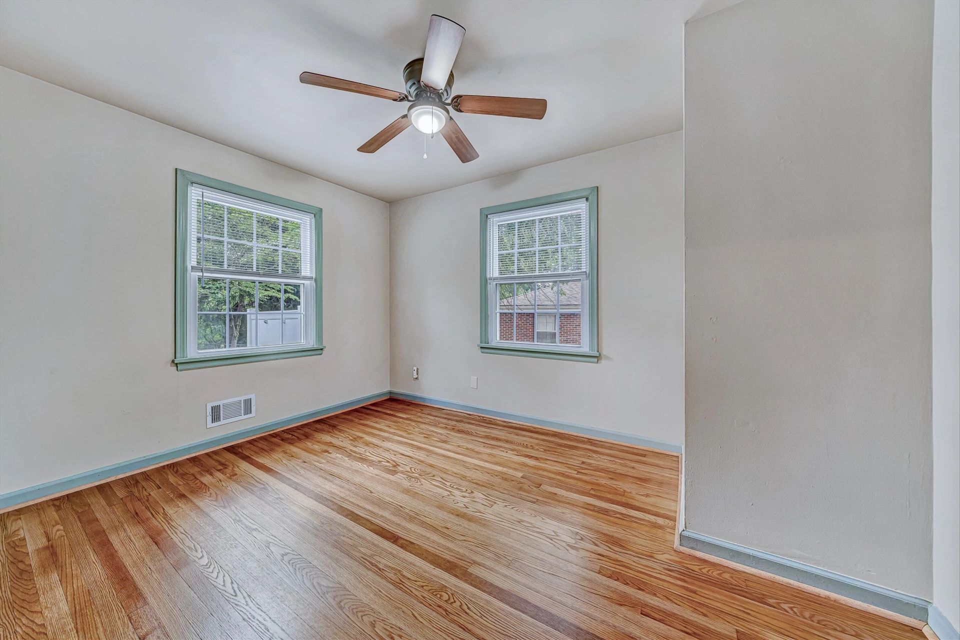 1035 Clearfield RD SW - Photo 16
