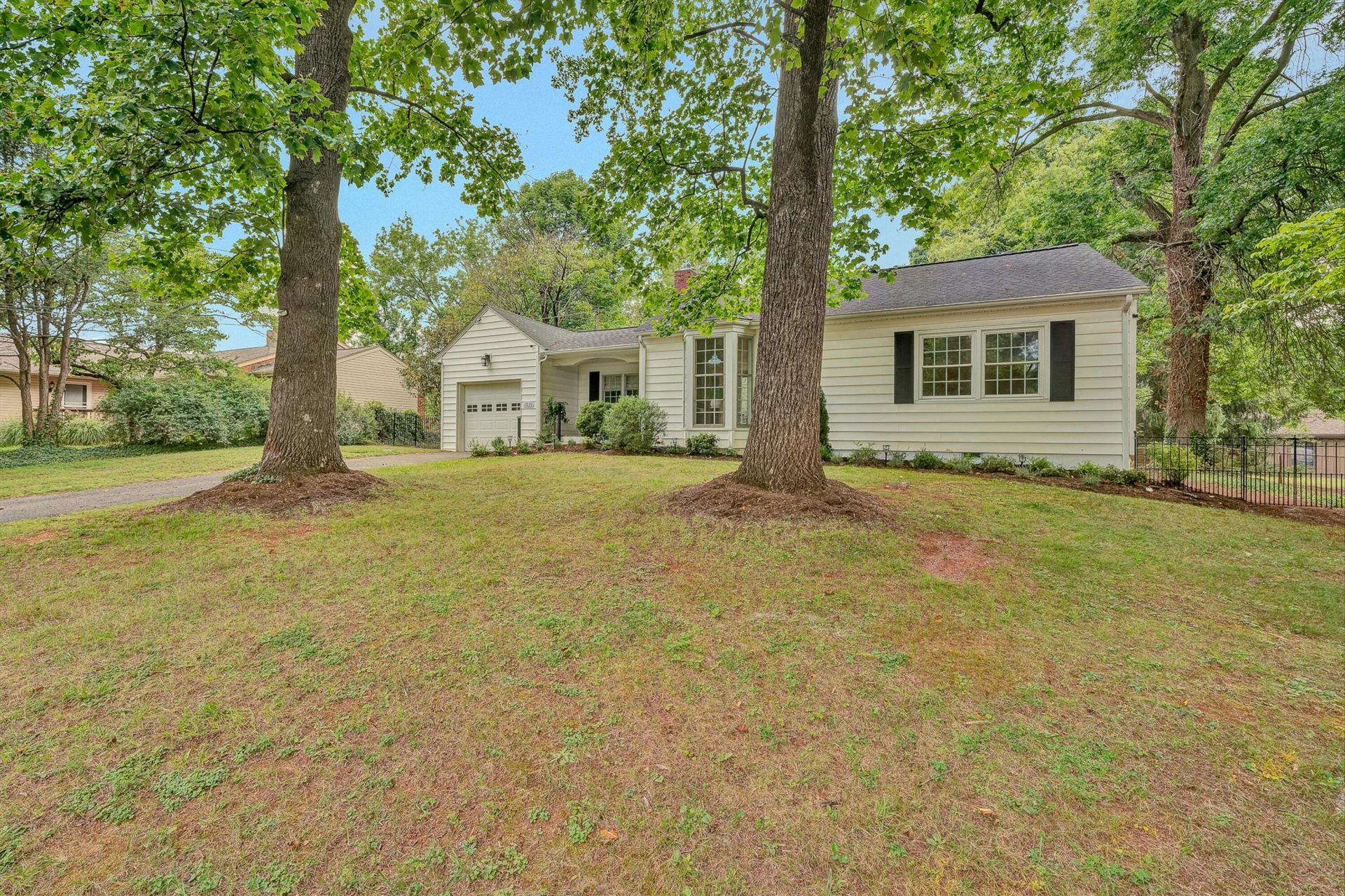 1035 Clearfield RD SW - Photo 2