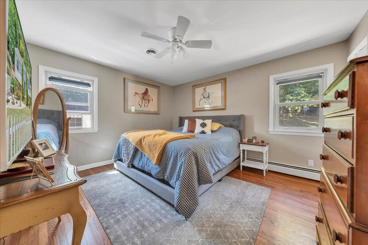 1901 Brookfield DR - Photo 18