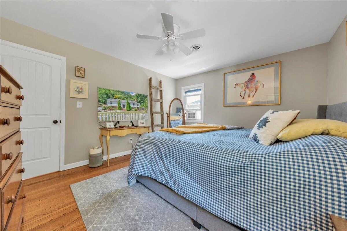 1901 Brookfield DR - Photo 19