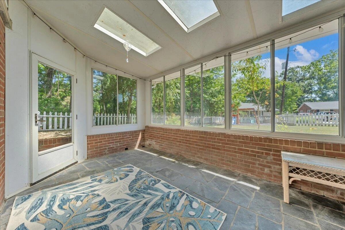 1901 Brookfield DR - Photo 33