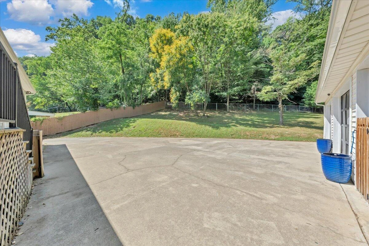 1901 Brookfield DR - Photo 37