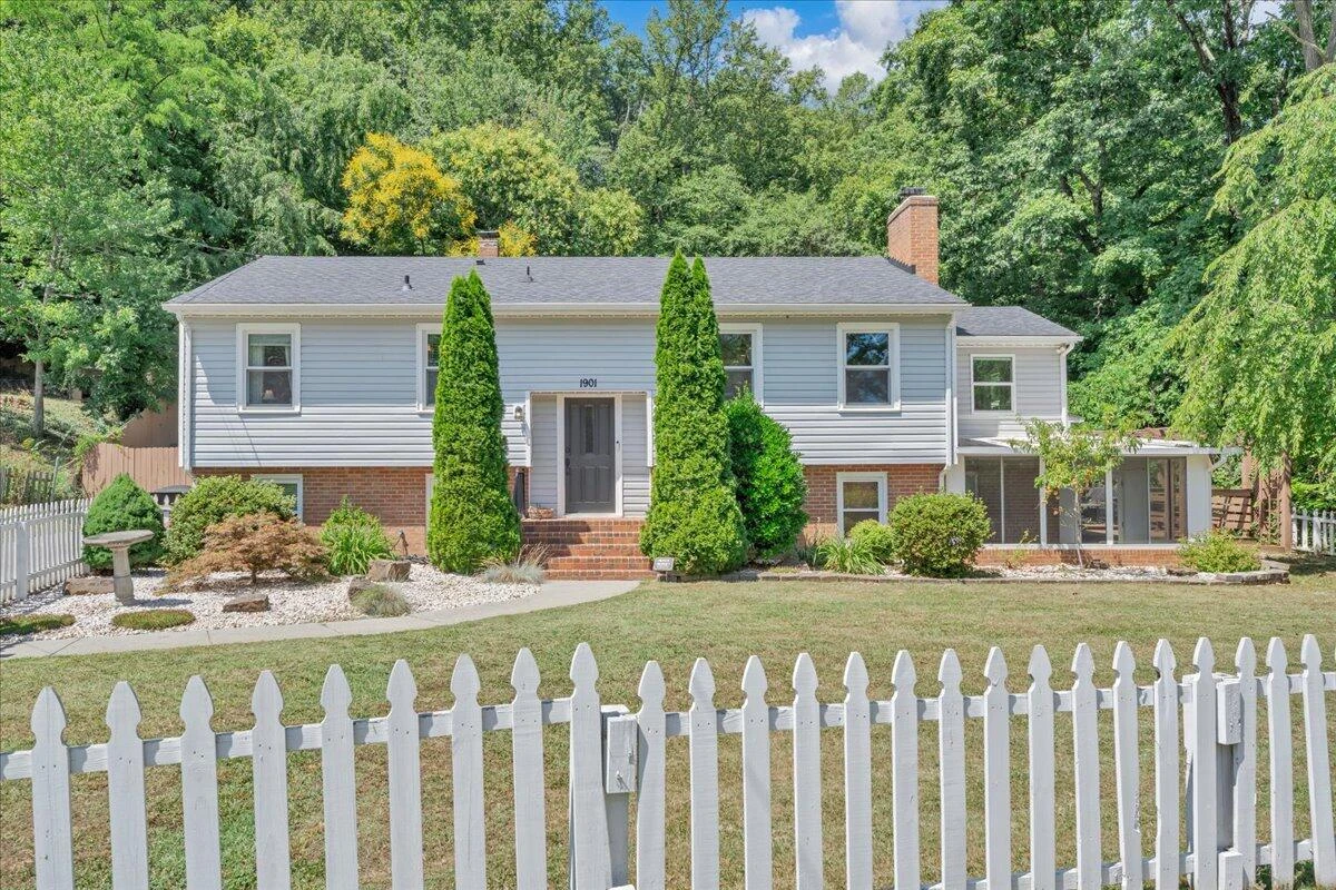 1901 Brookfield DR - Photo 4