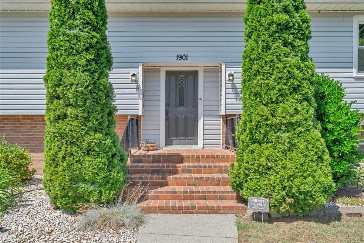 1901 Brookfield DR - Photo 6
