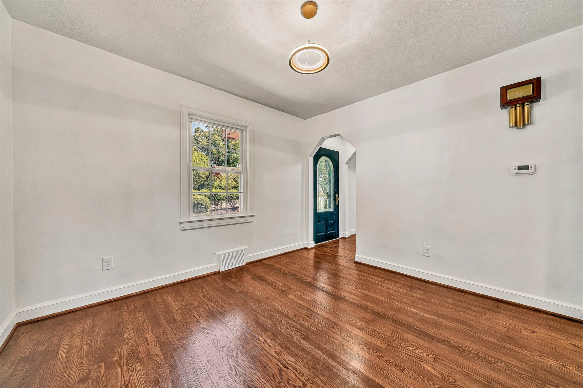 2610 Vancouver DR NW - Photo 9