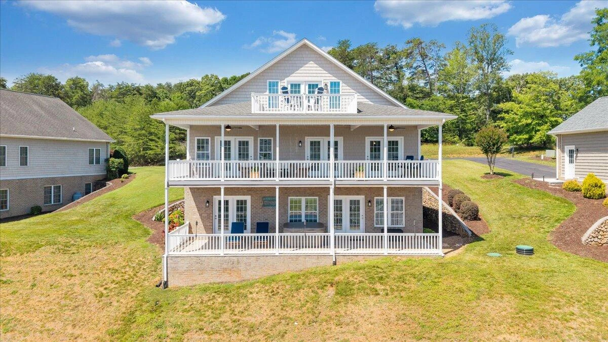 25 Lands End CIR