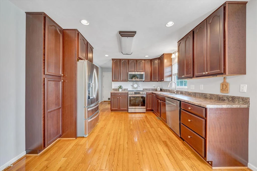 1138 Fallview DR - Photo 12