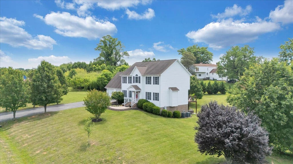 1138 Fallview DR - Photo 2