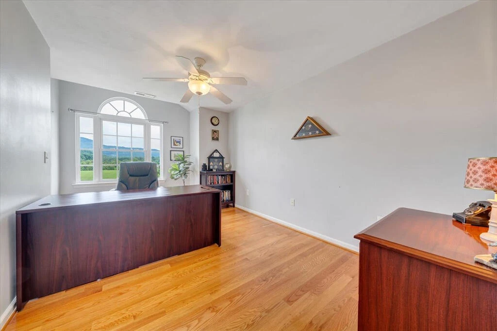 1138 Fallview DR - Photo 22